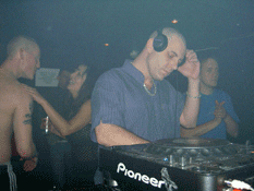STUDIO 33